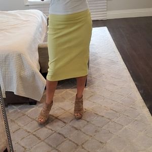 WOMEN'S BRIGHT YELLOW JUNEE SPANDEX SKIRT